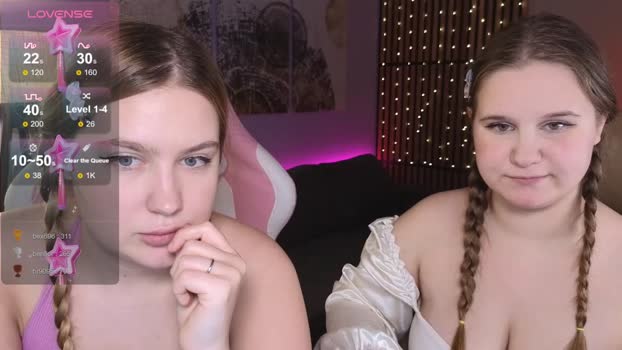 blush_ellie 12-12-2024 kiss Couple