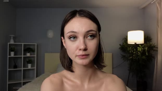 lauratanguy 12-12-2024 yummy Female
