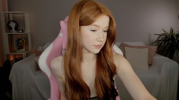 leahsthetics 18-12-2024 bigcock Female