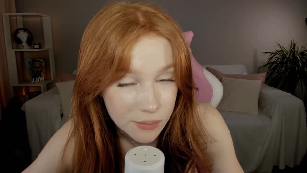 leahsthetics 20-12-2024 natural Female