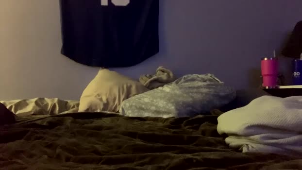 x7i3zuvfcwxym8naezgb 21-12-2024 sucktits Couple