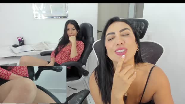 emillybrowm 23-12-2024 lick Couple