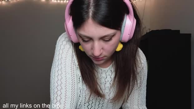 alexa_dream 24-12-2024 ass Female