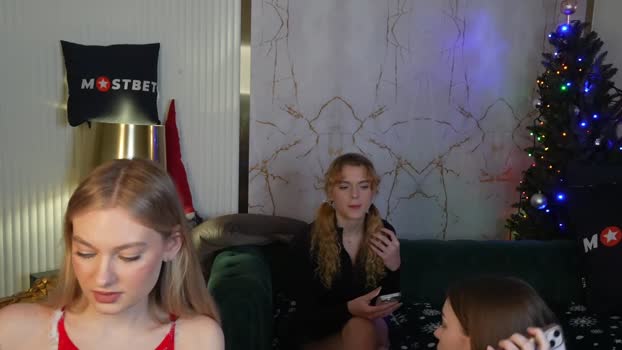bright_diamonds_054 27-12-2024 Webcam Couple
