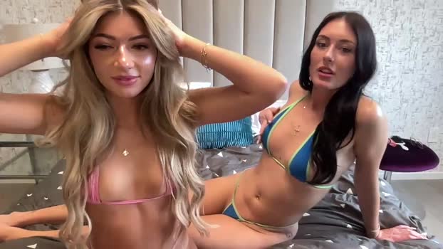 leah_luxxh 27-12-2024 kissing Female