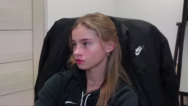 abby_laker 01-01-2025 sexygirl Female