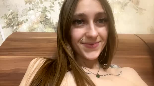 viktoria9898 01-01-2025 skinny Couple