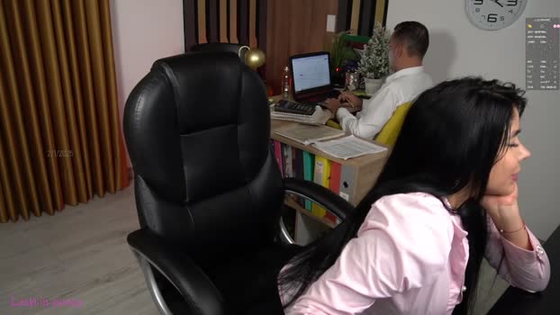 secretary_bj 02-01-2025 tits Couple