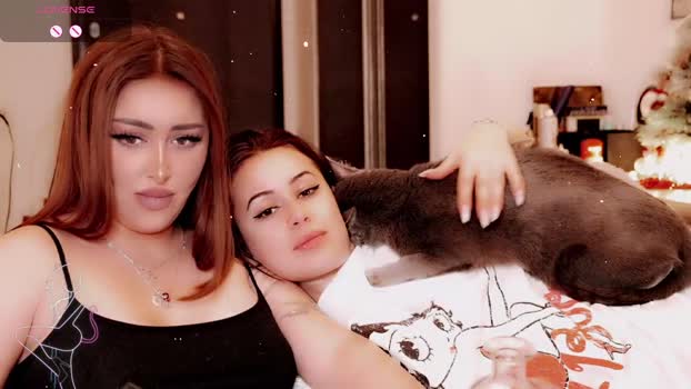 alicia_kitten 04-01-2025 sucktits Couple