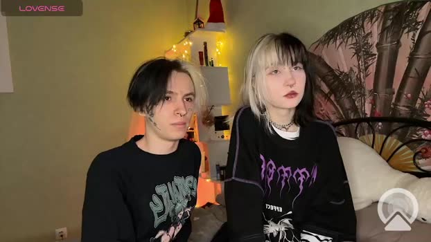 veryraretwins 04-01-2025 natural Couple