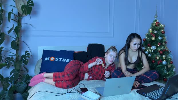 vorvik 06-01-2025 bigboobs Couple