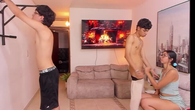 dylanbisex_hot 06-01-2025 Topless Couple