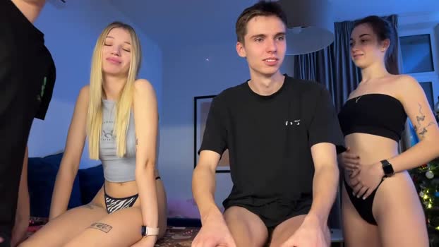luis7777hui 08-01-2025 spank Couple