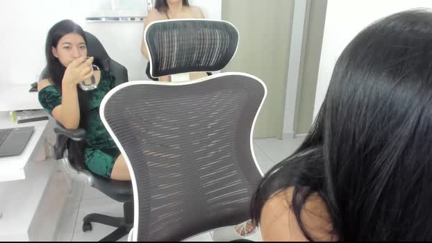 emillybrowm 10-01-2025 hot Couple