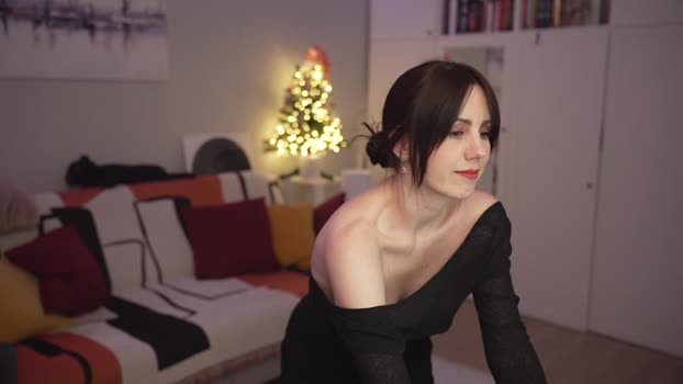_blackbee_ 10-01-2025 love Female
