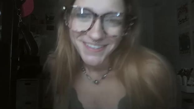 itsalexlove 16-01-2025 kissing Female