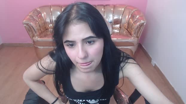 emily_evans_t