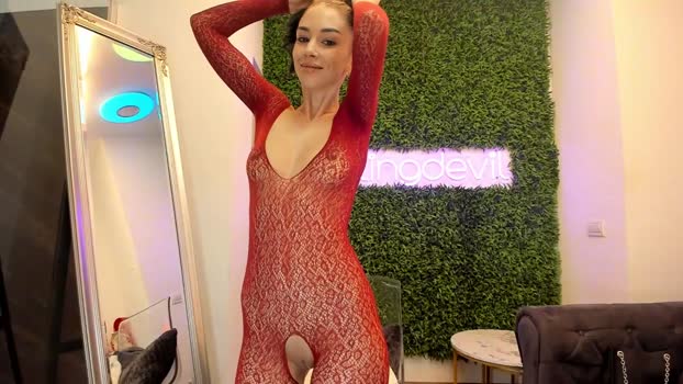 hotfallingdevil 21-01-2025 show Female