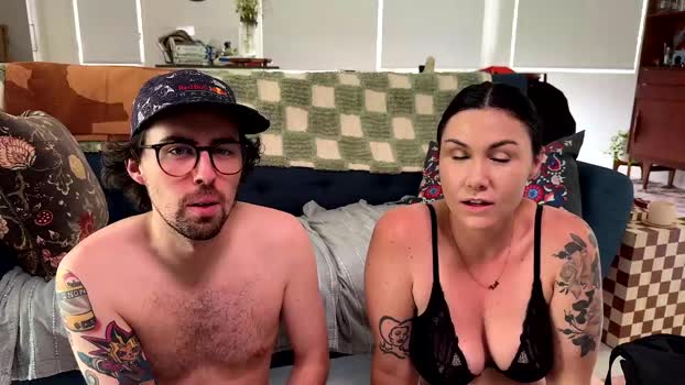 naughty_nomads 24-01-2025 sexy Couple