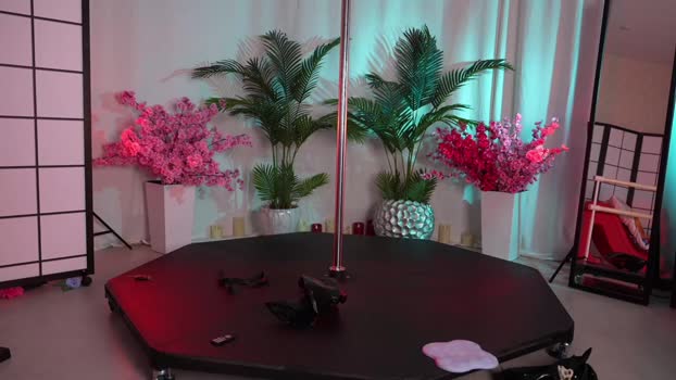 kittycaitlin 25-01-2025 beauty Female