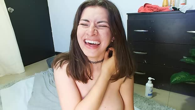 holly_and_honey_69 28-01-2025 horny Couple