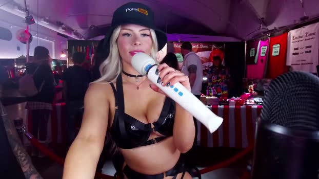 oliviaowens 01-02-2025 fuckme Female