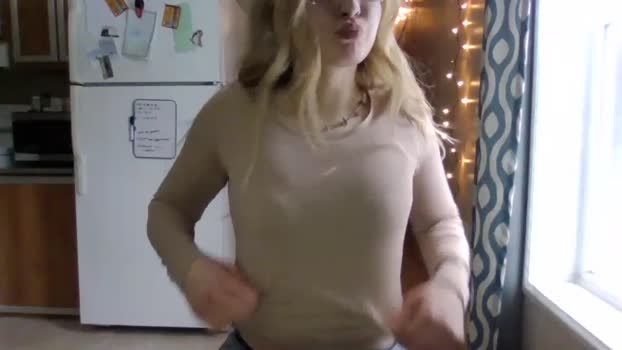 prettyyungsteviee 02-02-2025 oral Female