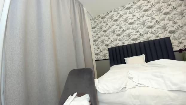 ehotlovea 11-02-2025 wet Female