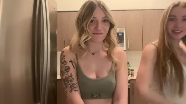 emiefox 12-02-2025 big Female