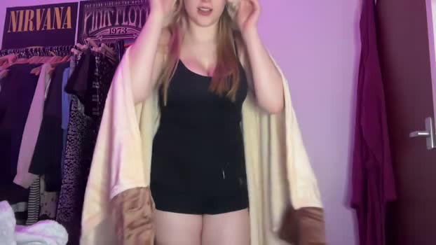 jessicapearsons 12-02-2025 sucktits Female