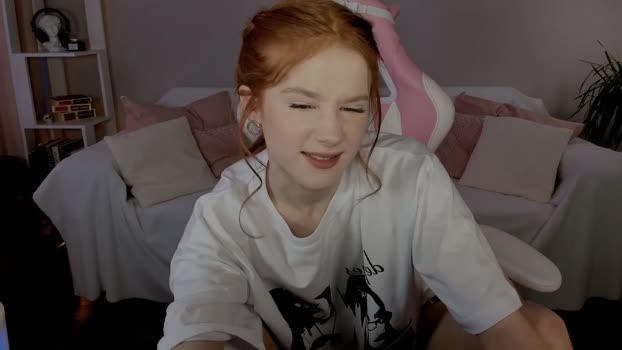 leahsthetics 16-02-2025 sexy Female