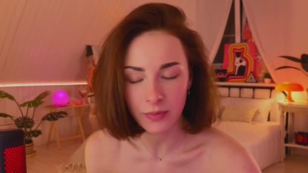 uwunikaa 19-02-2025 Naked Female