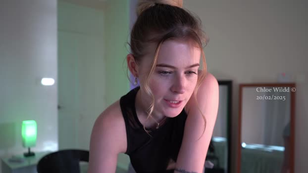 chloewildd 20-02-2025 natural Female