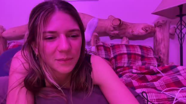 oliviahansleyy 20-02-2025 lick Female