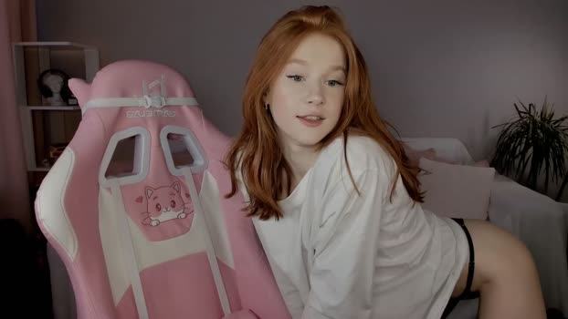 leahsthetics 26-02-2025 prettyface Female