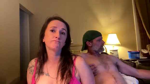 boredw3thous3wif3 27-02-2025 Topless Couple