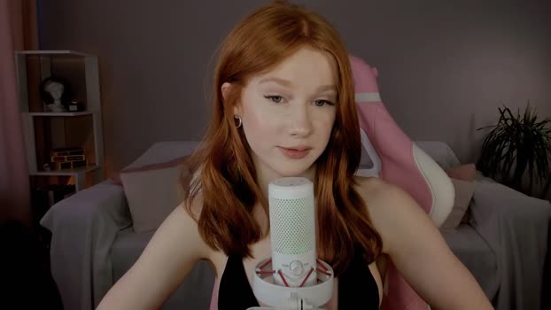 leahsthetics 28-02-2025 amateur Female