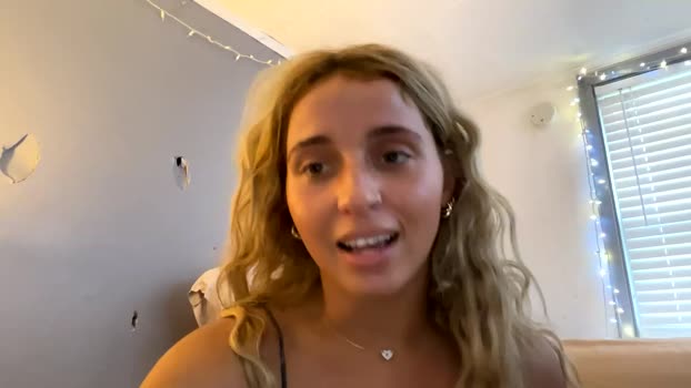 macyxaldy 27-02-2025 fuckpussy Female
