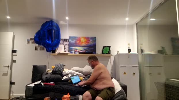 kjgib989