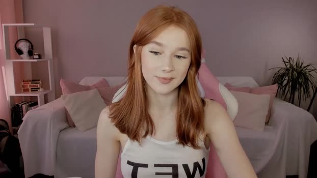 leahsthetics 01-03-2025 ass Female