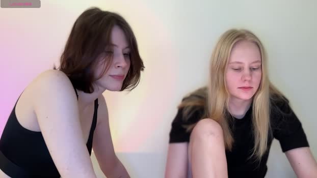 lisalewi 04-03-2025 Ass Couple