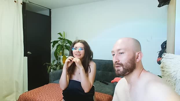 holly_and_honey_69 05-03-2025 bigtoys Couple