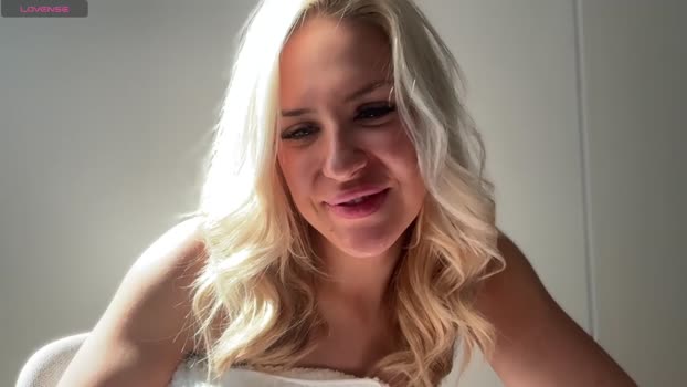 blondeambitionnnnn 08-03-2025 toy Female