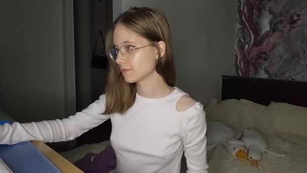 lowress 08-03-2025 sexygirl Female