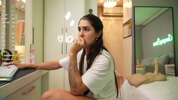 jeangreybianca 09-03-2025 beauty Female