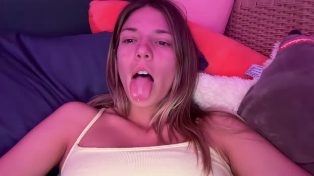 oliviahansleyy 10-03-2025 fuckface Female