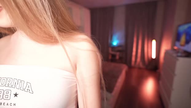doublecreamy 11-03-2025 toy Female