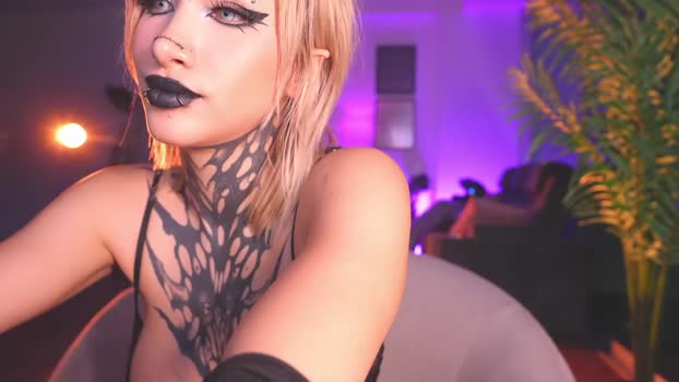 goth_dolll 22-03-2025 tits Female