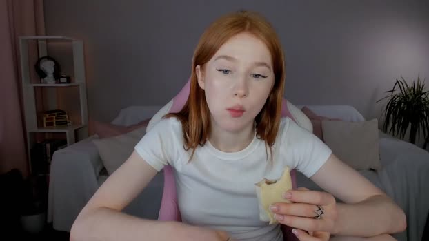leahsthetics 27-03-2025 toy Female