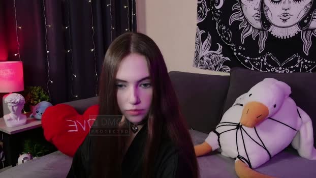 naugghtynikki 28-03-2025 spank Female